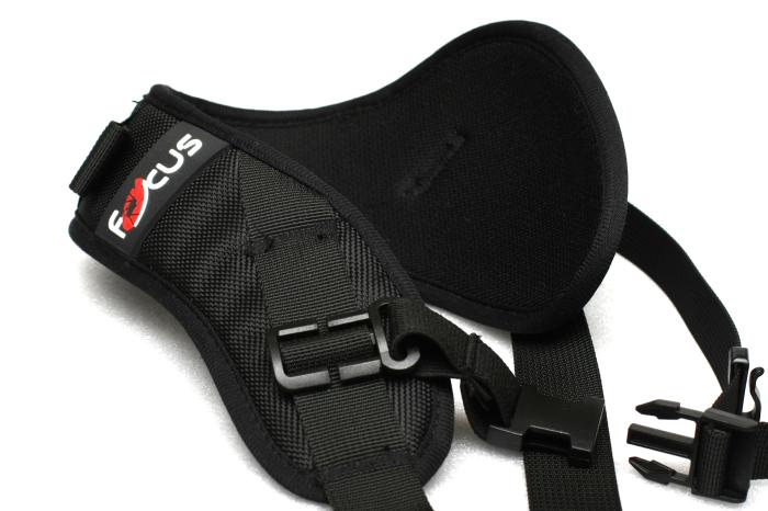 Ergonomisk kamerarem av rapidtyp