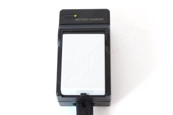 Batteriladdare 12V/230V f&ouml;r Canon LP-E8